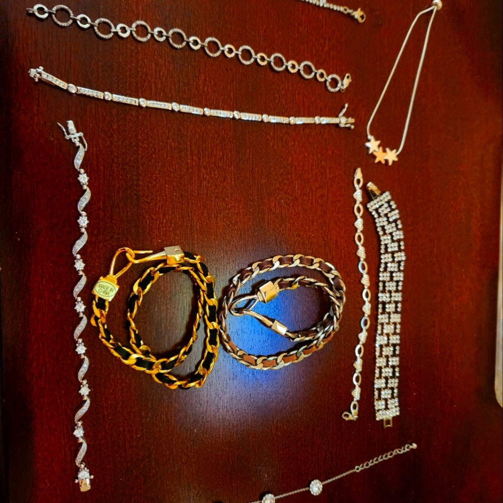 10 Bracelets